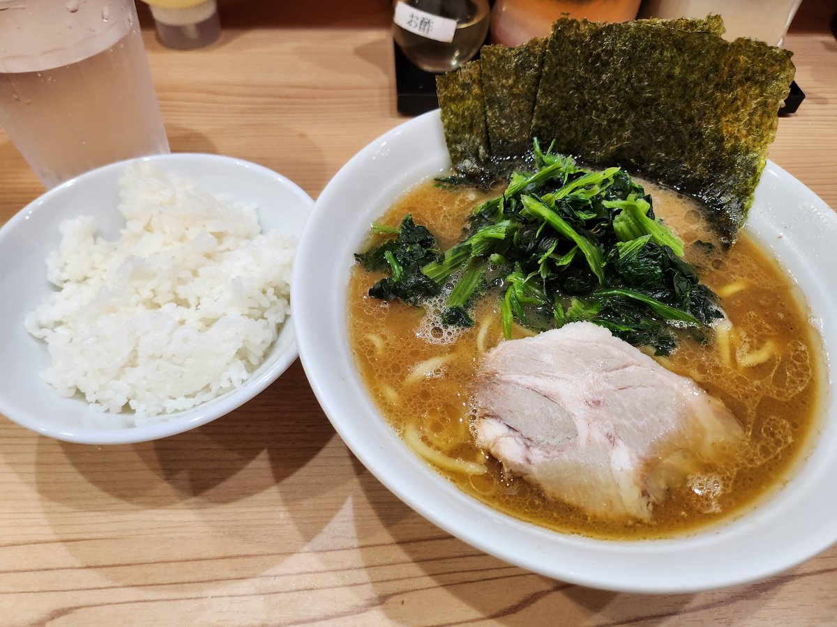 こん(偽物) tweet media