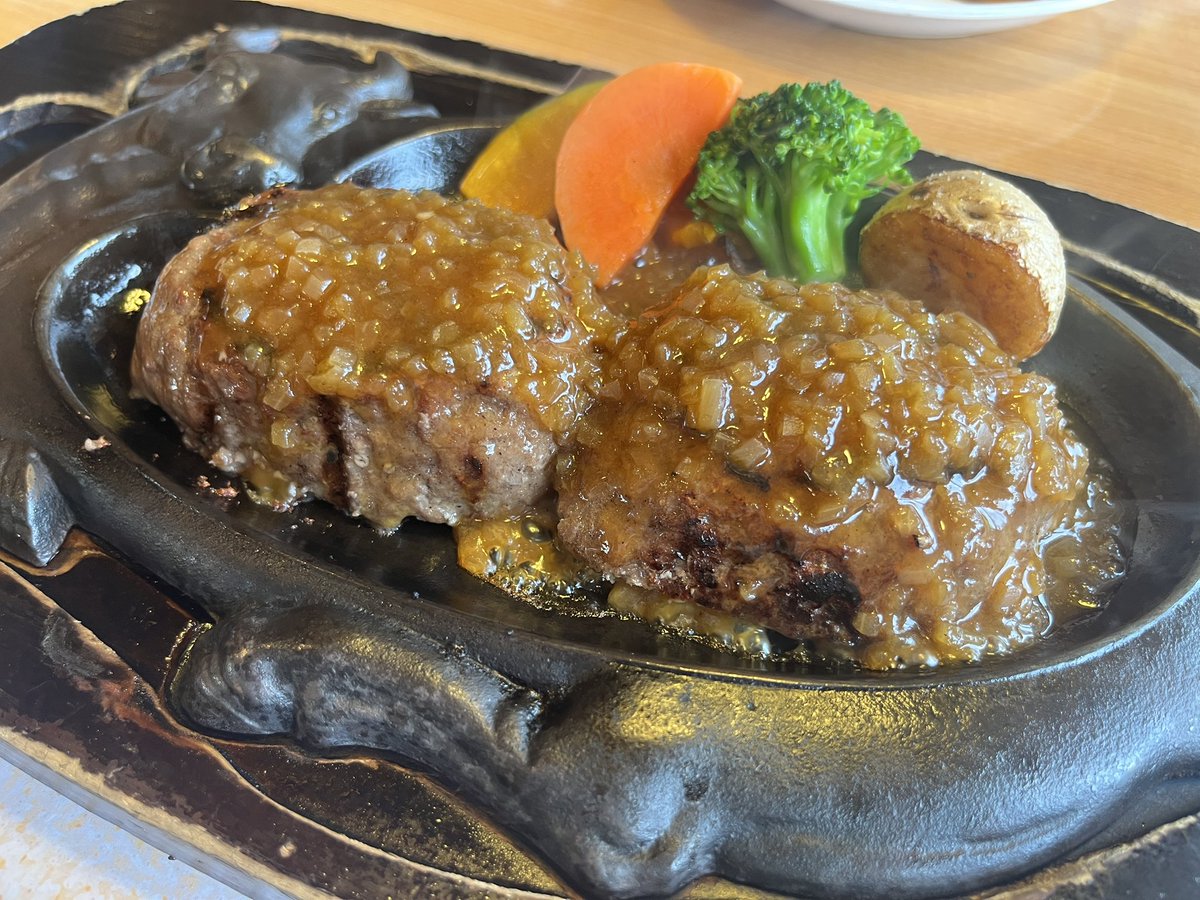 むめい tweet media