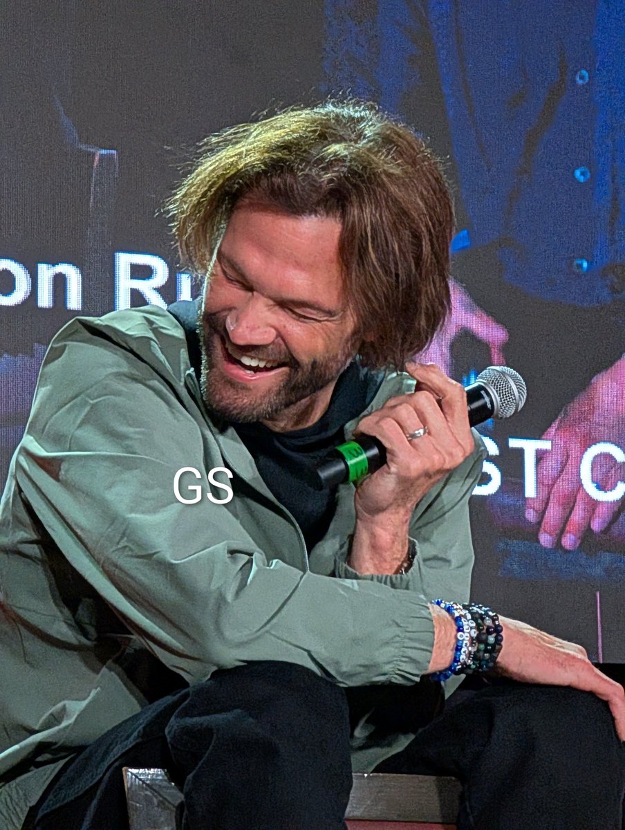 gabstdv's tweet photo. Jared is having a good time.❤️🥰
#JIB16 #SPNFamily https://t.co/gKTmR0o9A5