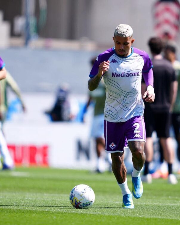 FirenzePost's tweet photo. Fiorentina: pari col Sassuolo (0-0) e 37 punti in classifica. Salvezza virtuale. Ma Solomon si mangia due gol, l’attacco non esiste. Pagelle
https://t.co/7Q88aPzwoC https://t.co/IlgkEJO5mo