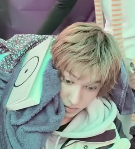 m (•̀ᵥᵥ•́) tweet media