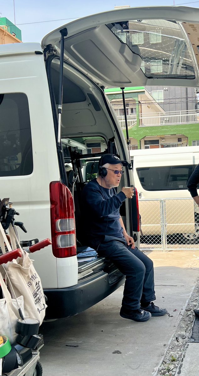 ssproduction_jp's tweet image. 映画『国境』ただ今、撮影進行中！
#映画 #ドラマ #CM #ロケ #ロケバス
#国境 #井筒監督 #井筒和幸 #映画国境
#コーヒータイム #ひと息時間