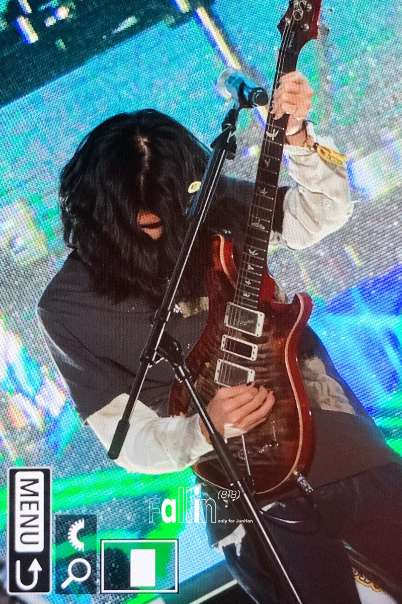 정이든다 tweet media