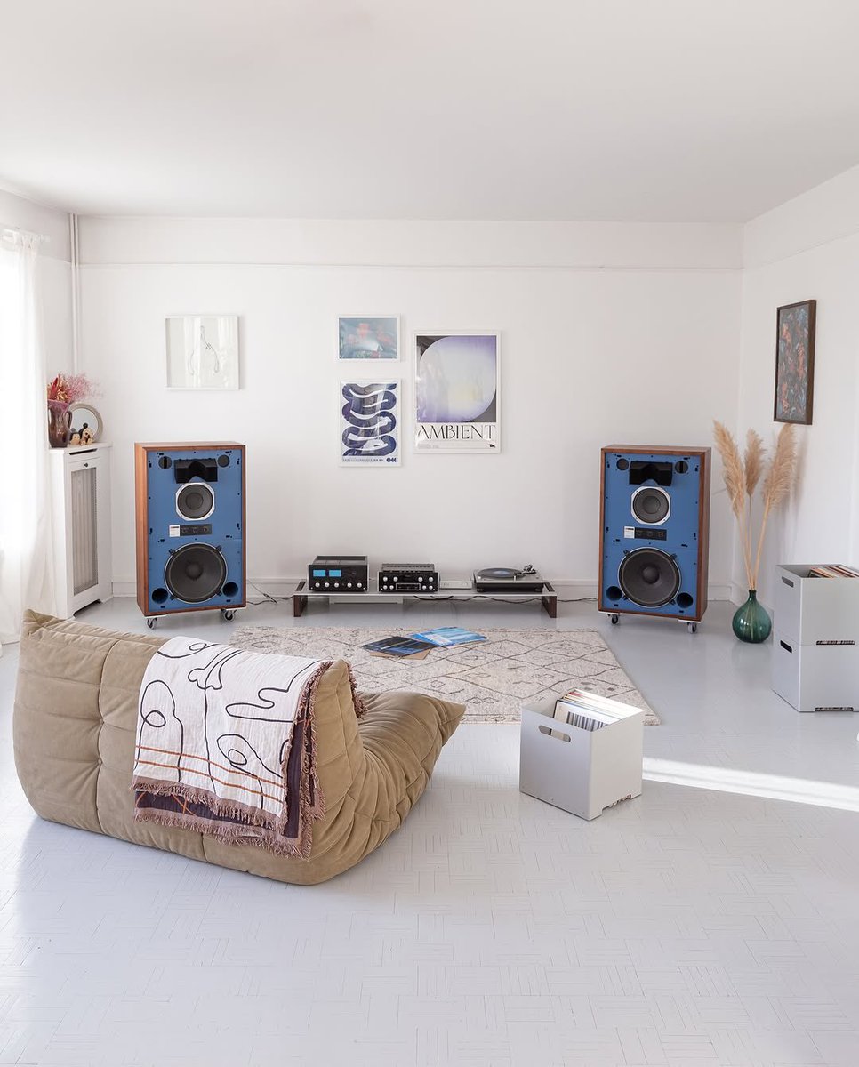 Uncle Ruckus tweet media