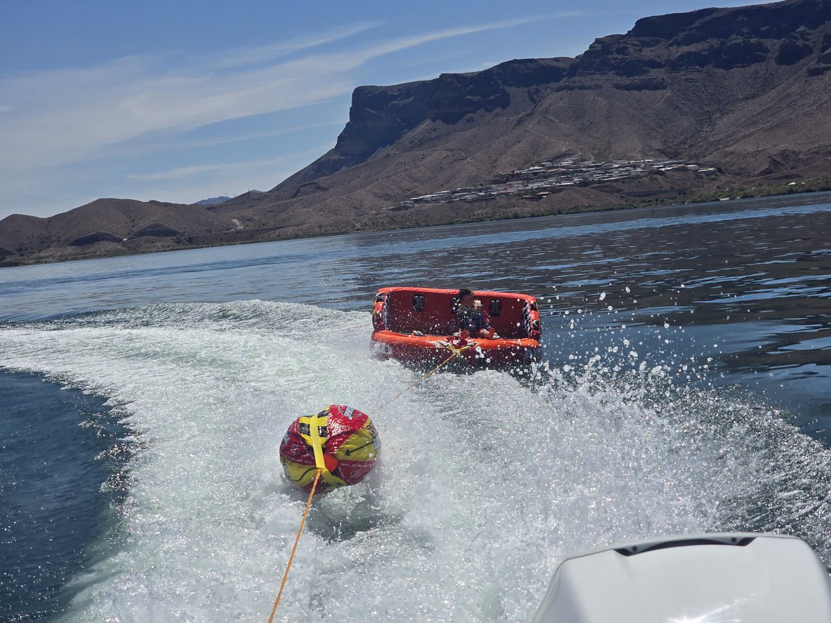 DezertDustmaker's tweet photo. @OhMariWesternWX First tube ride https://t.co/nhbyV1CwMO