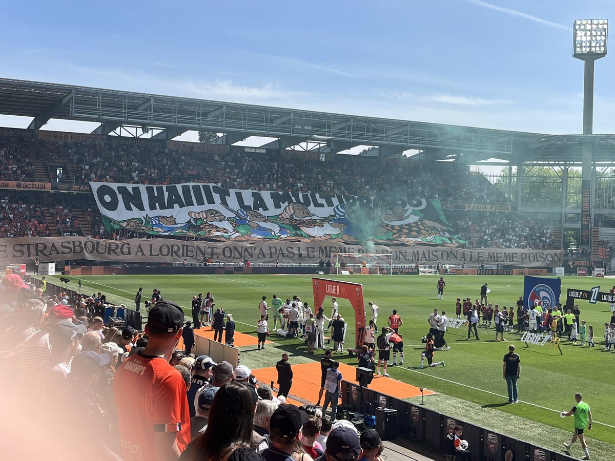 Action synchronisée des Merlus Ultras et des Ultras Boys contre la multipropriété #FCLRCSA