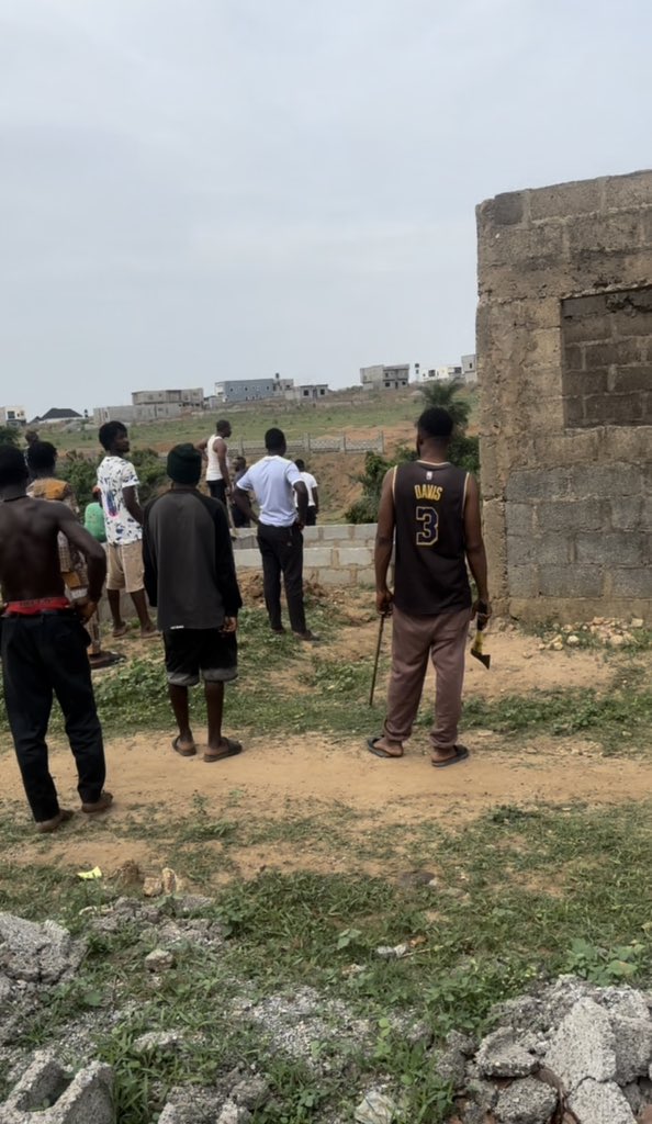 KHADEEJAT IZE tweet media