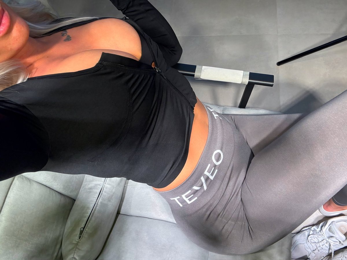 Sophiesnights's tweet image. My daily routine 
Looking awesome for the contest 😈

#hotwife #gymgirl #fitnes