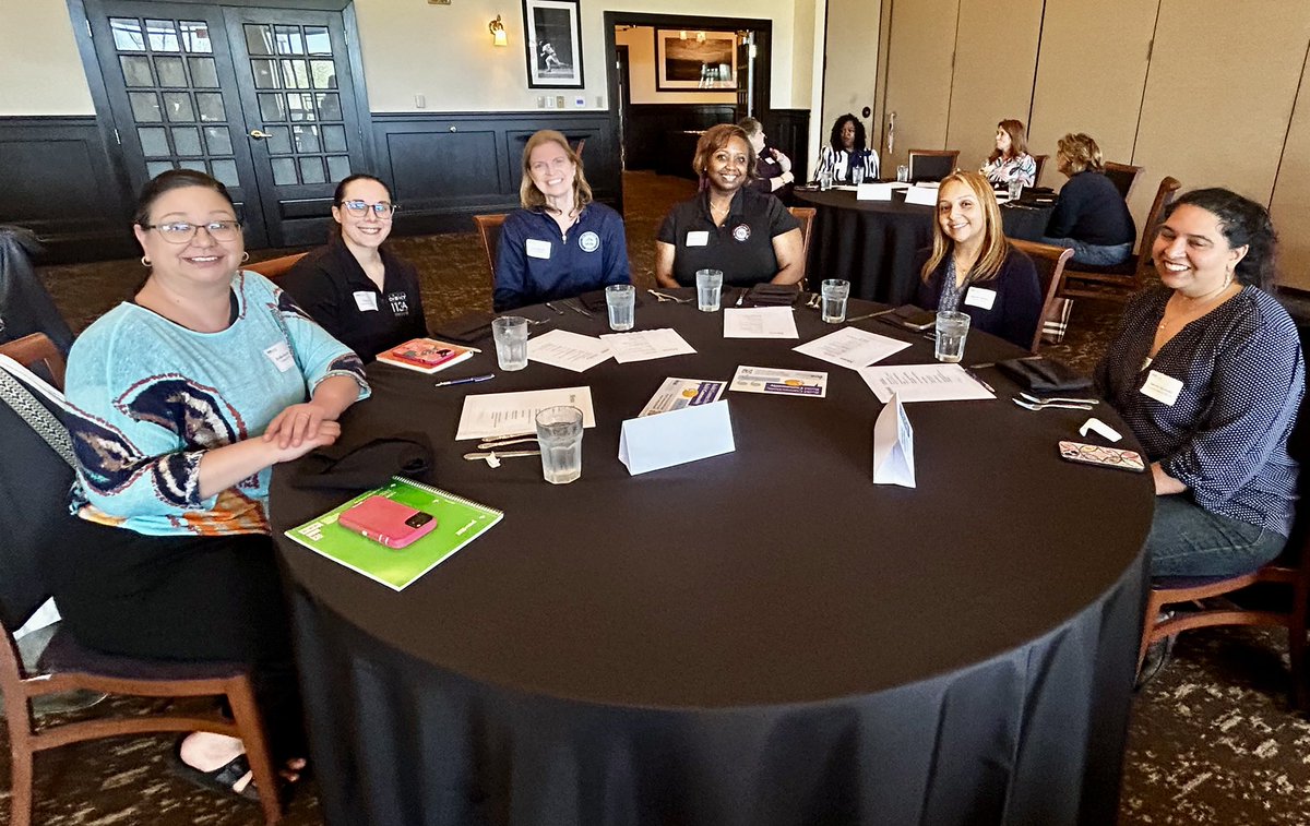lorigrant89's tweet photo. Great to see nearly 75 fabulous Administrative Professionals on Friday for our @ILschoolboards Lunch &amp; Learn . Thank you to Ben Silver from the Office of the Attorney General for sharing his expertise on FOIA and handling complex requests &amp; responses. Valuable and informative! https://t.co/GHW3YIFcfR