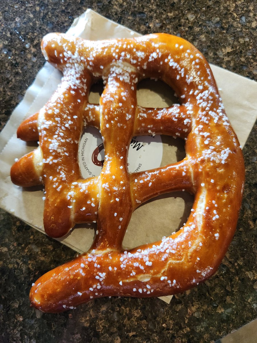 dclynick66's tweet image. Hallelujah! Today is National Pretzel Day!!! 👍