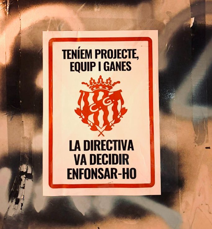 -Sabadell i Europa lluitant per pujar a 2ªA
-Sant Andreu amb el 1er equip a 1ªRFEF i el juvenil a DH. 
-Reus lluitant per fer playoff i amb samarretes especials pels 100 anys de Gaudí.

El futbol català més viu que mai. 
I el nostre <a href="/NASTICTARRAGONA/">NÀSTIC DE TARRAGONA</a> més mort que mai.