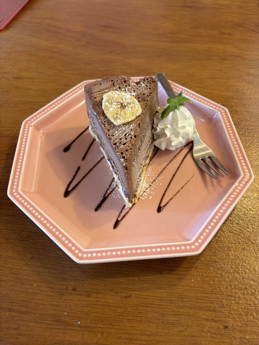 loveaachann1992's tweet image. フレンチトースト、オムそば、そんでめっちゃ可愛いカフェ🍰💕
#自炊　#カフェ
