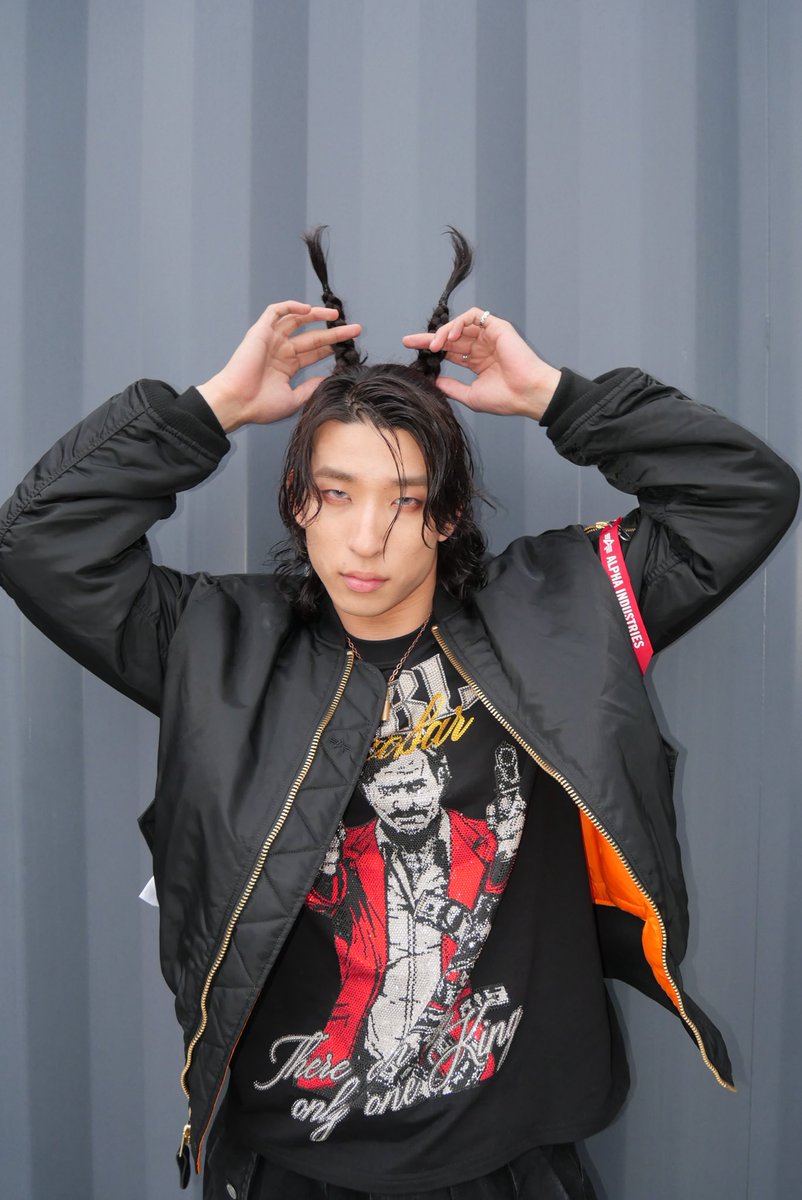 WATWING official tweet media