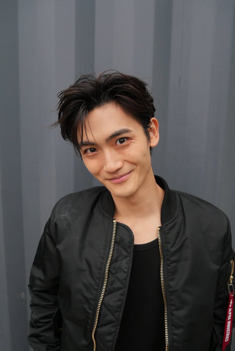 WATWING official tweet media