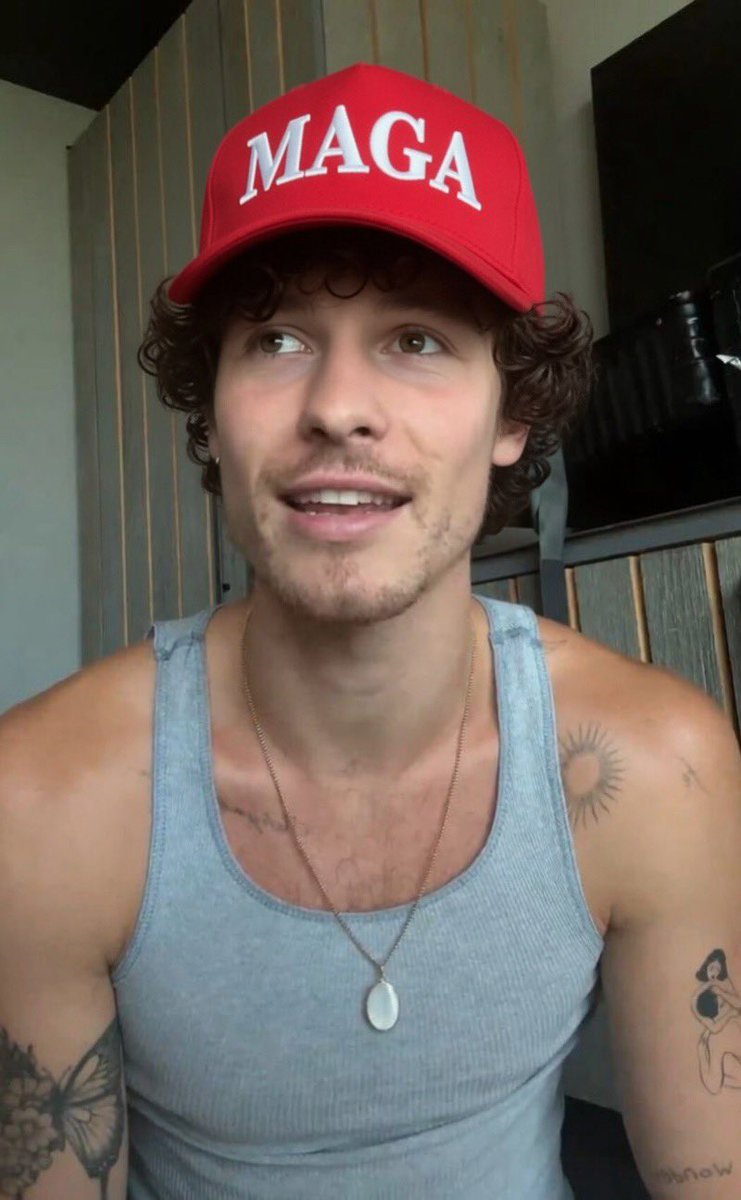 lvrdpll's tweet photo. Shawn goes on live to spread the redpill https://t.co/XEKD6vg60S