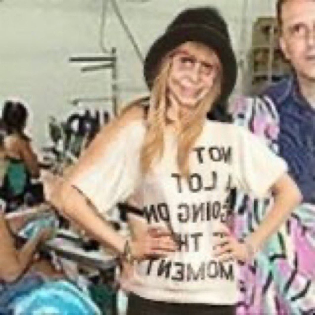 engraçado como sumiram as atualizações médicas do bolsonaro né? foi só ir pra domiciliar que acabou a novela de cada tosse. se já tá tão bem assim entao já pode voltar pra cela