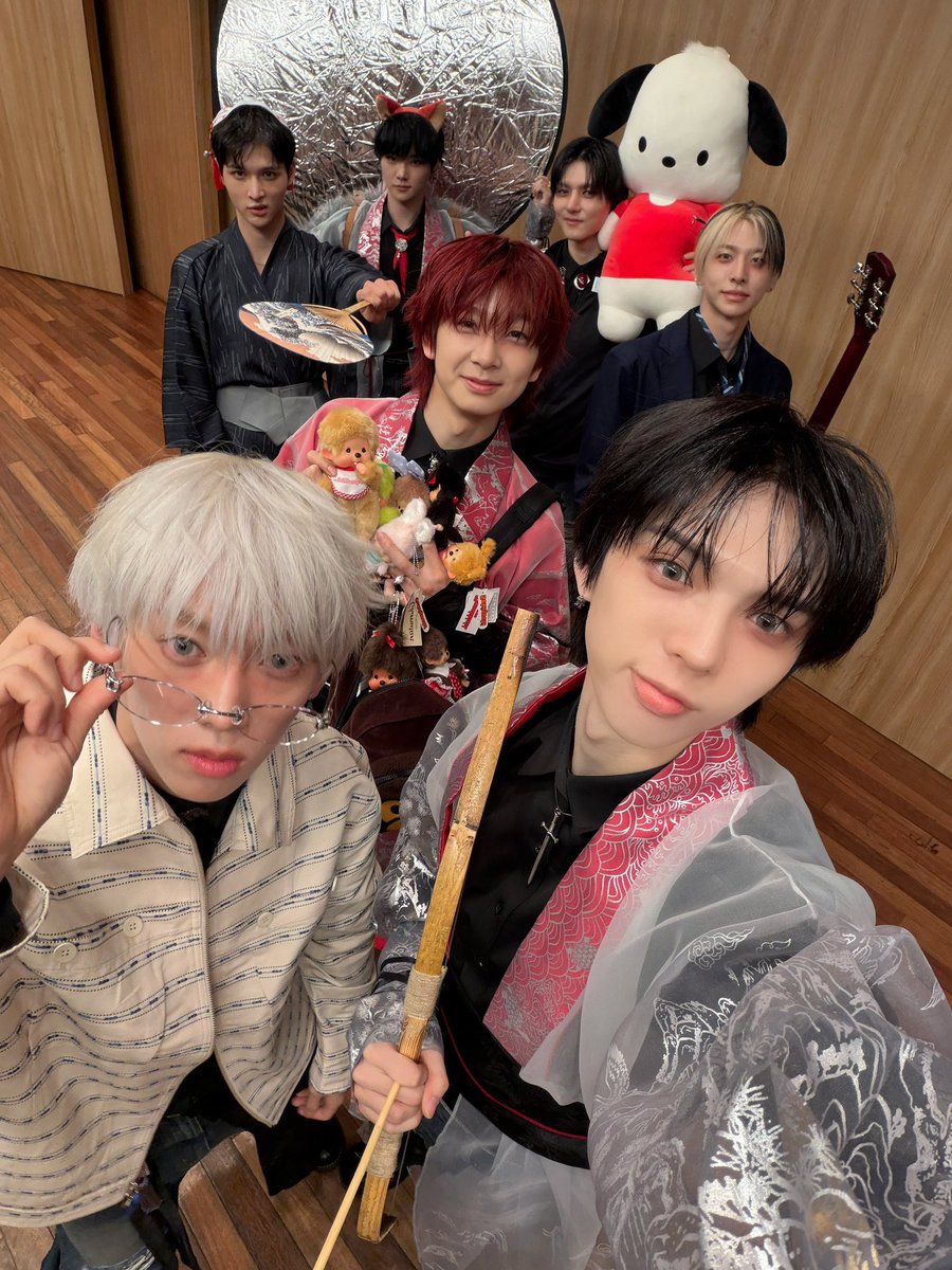 _AMPERSANDONE_'s tweet image. [📸] 2026.04.26 앰퍼샌드원 (AMPERS&amp;amp;ONE) 4th Mini Album [DEFINITION] FAN SIGN EVENT (interAsia)

#앰퍼샌드원 #AMPERSANDONE #DEFINITION #GOD