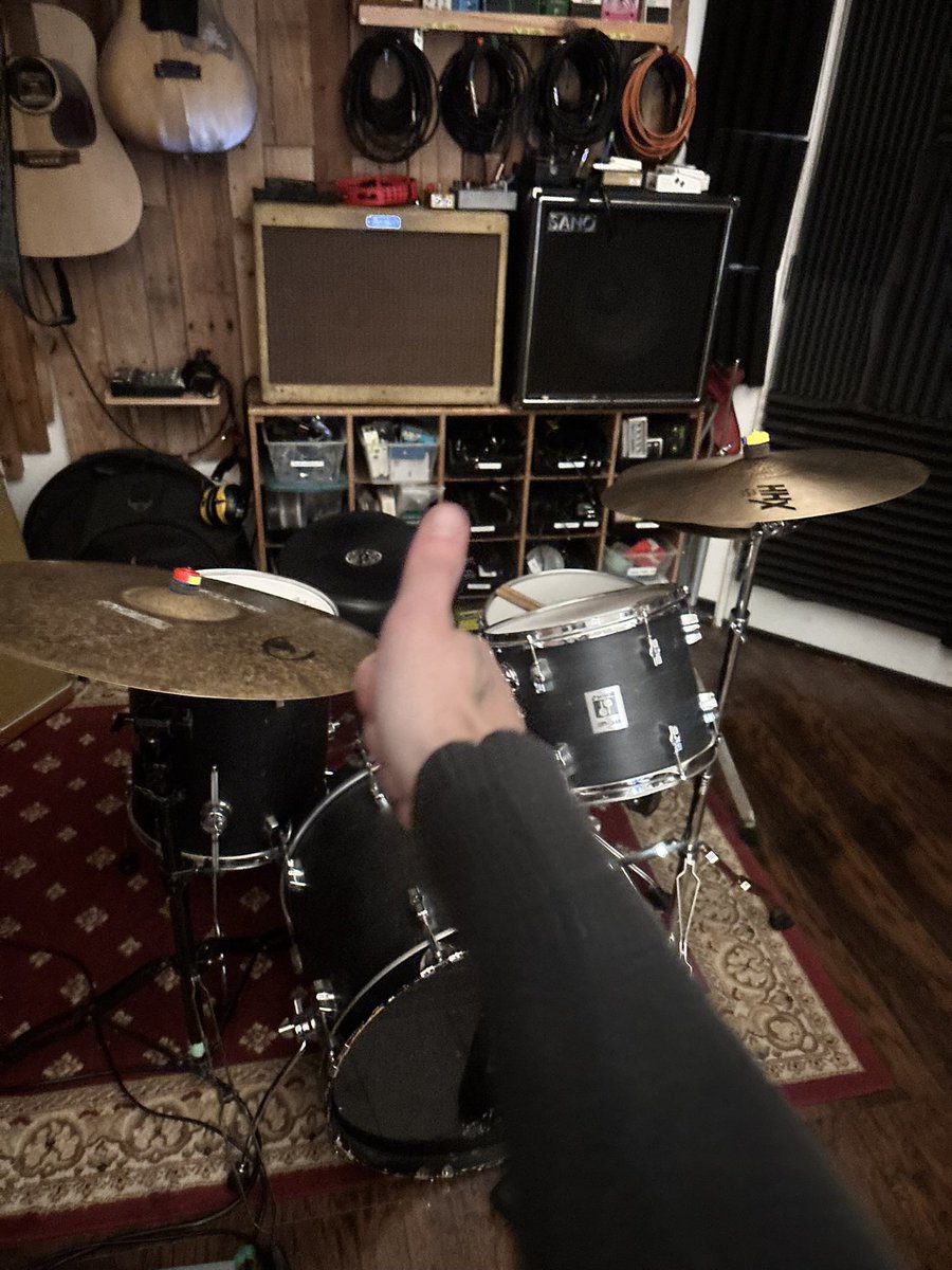 nussyandrews tweet media