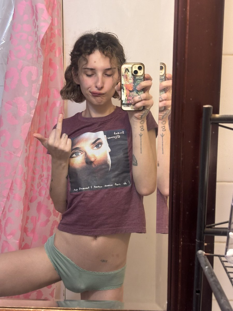 nussyandrews tweet media