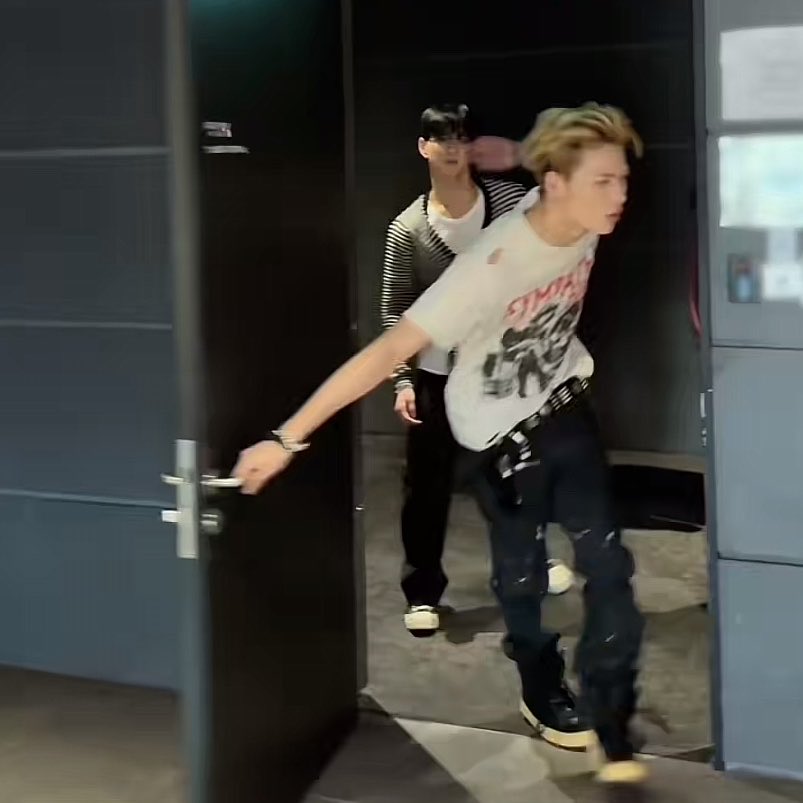 EL 🐥 RIKCOVER tweet media