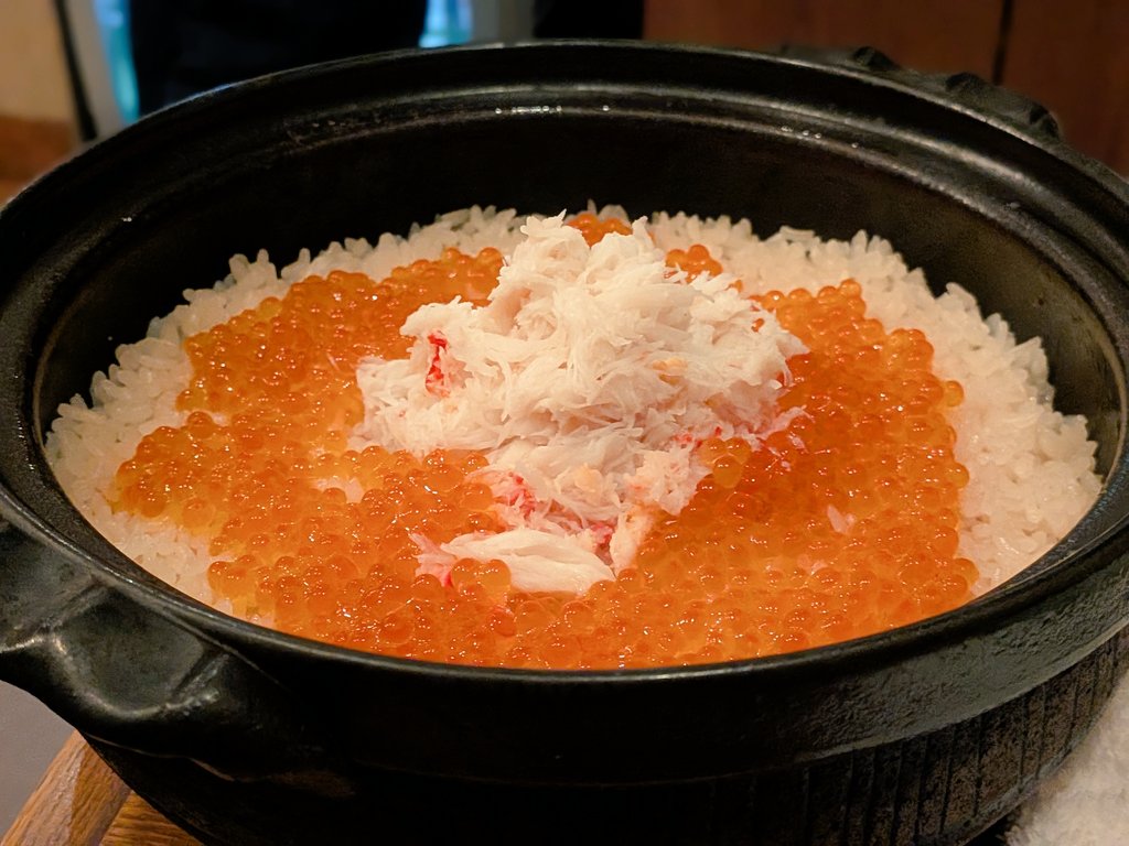 Travel_774's tweet photo. ちょっと時期ズレたけど、サーティワンでバースデー特典でアイス食べて、美味しい土鍋ご飯を食べてよい1日だった。
#土鍋ご飯 #グルメ #いくら #ズワイガニ #サーティワン #ご褒美 https://t.co/jU4Uj1ocm4
