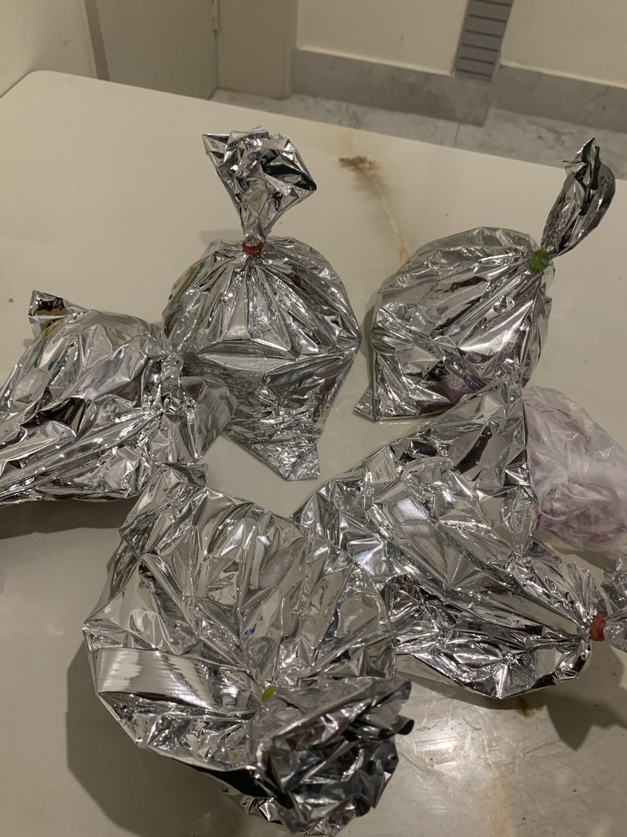 MURALIKOTHAPALI's tweet photo. @zomato @zomatocare you tell yourself a brand but still u using plastic and after paying 600+ rupees for meals and soup ur quality is like this . https://t.co/nGaKB93mnJ