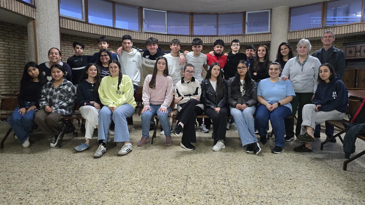 Pasio_Santander's tweet image. Encantados de la visita de Sor Leire y Bea Isla, de la Cocina Económica de #Santander, a nuestr@s chic@s de #Confirmación ♥️

Gracias infinitas por acercarnos la realidad de los que menos tienen

¡Todos estamos llamados a ser Voluntarios!

#Pasionistas