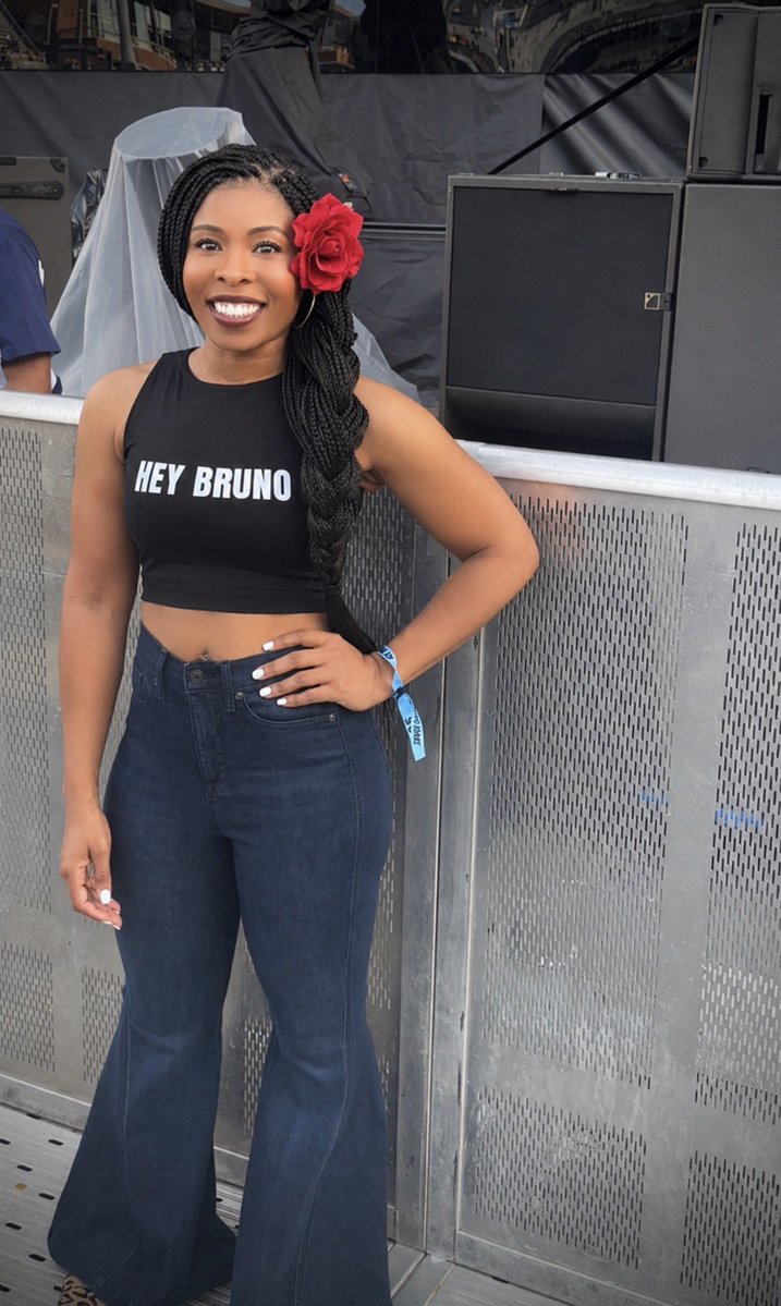 DrMoniBS's tweet image. #TheRomanticWorldTour #ATL
#BrunoMars 
#HeyBruno 😘🖤