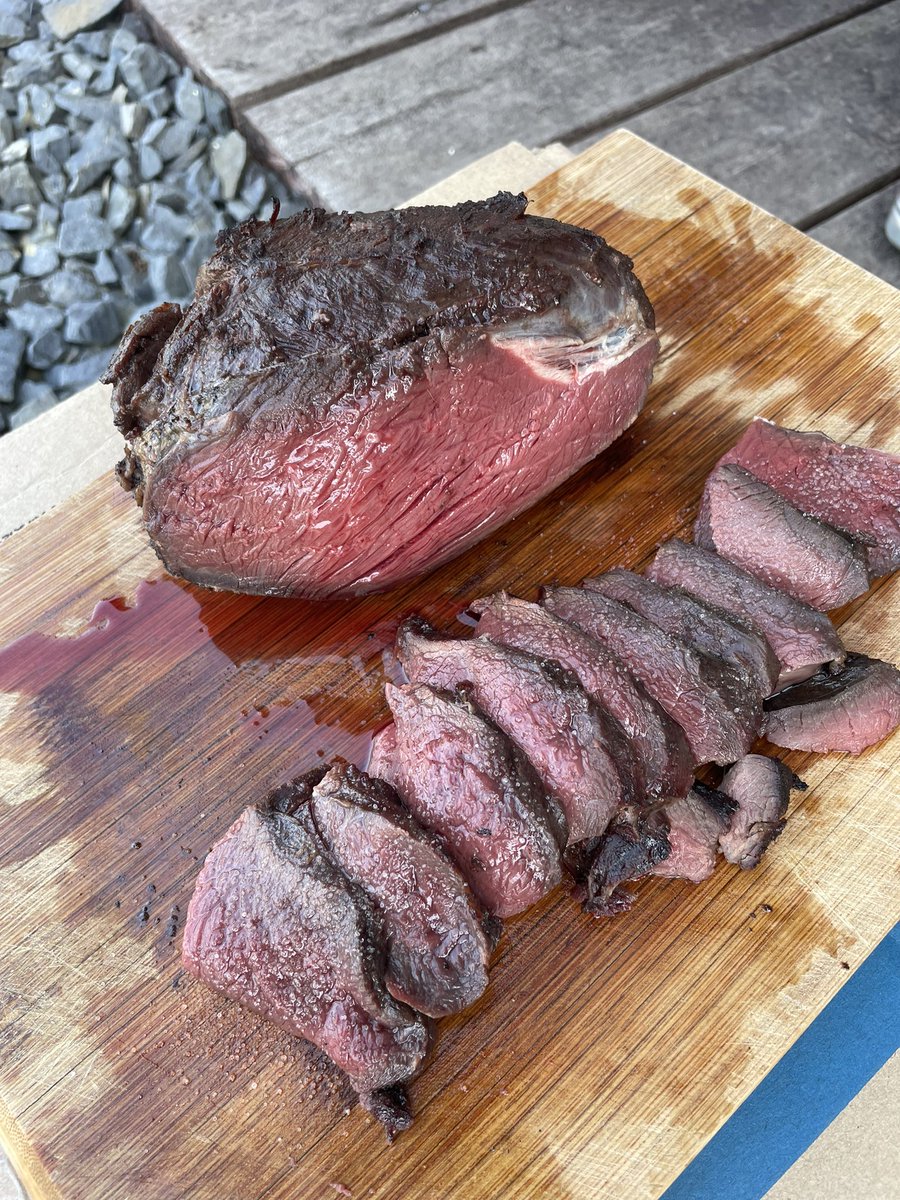 鹿肉を初調理しました。なかなか美味しかったです。