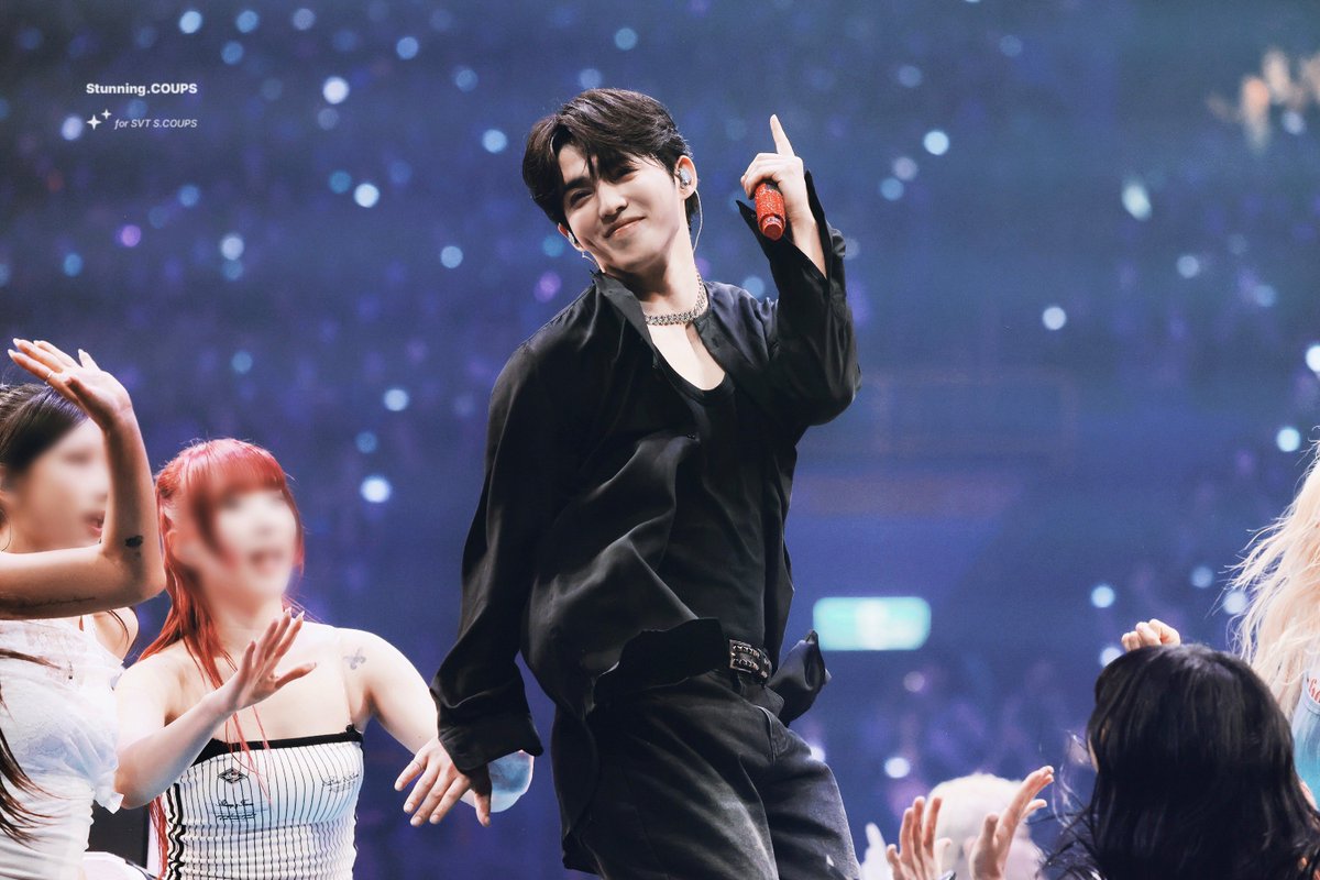 Stunning.COUPS tweet media