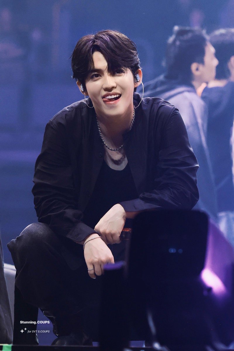 Stunning.COUPS tweet media