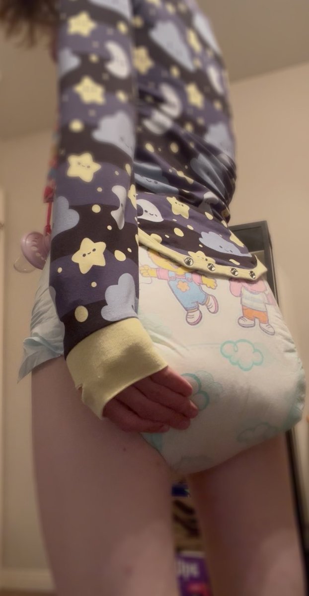 Callie 🌻🍼 tweet media