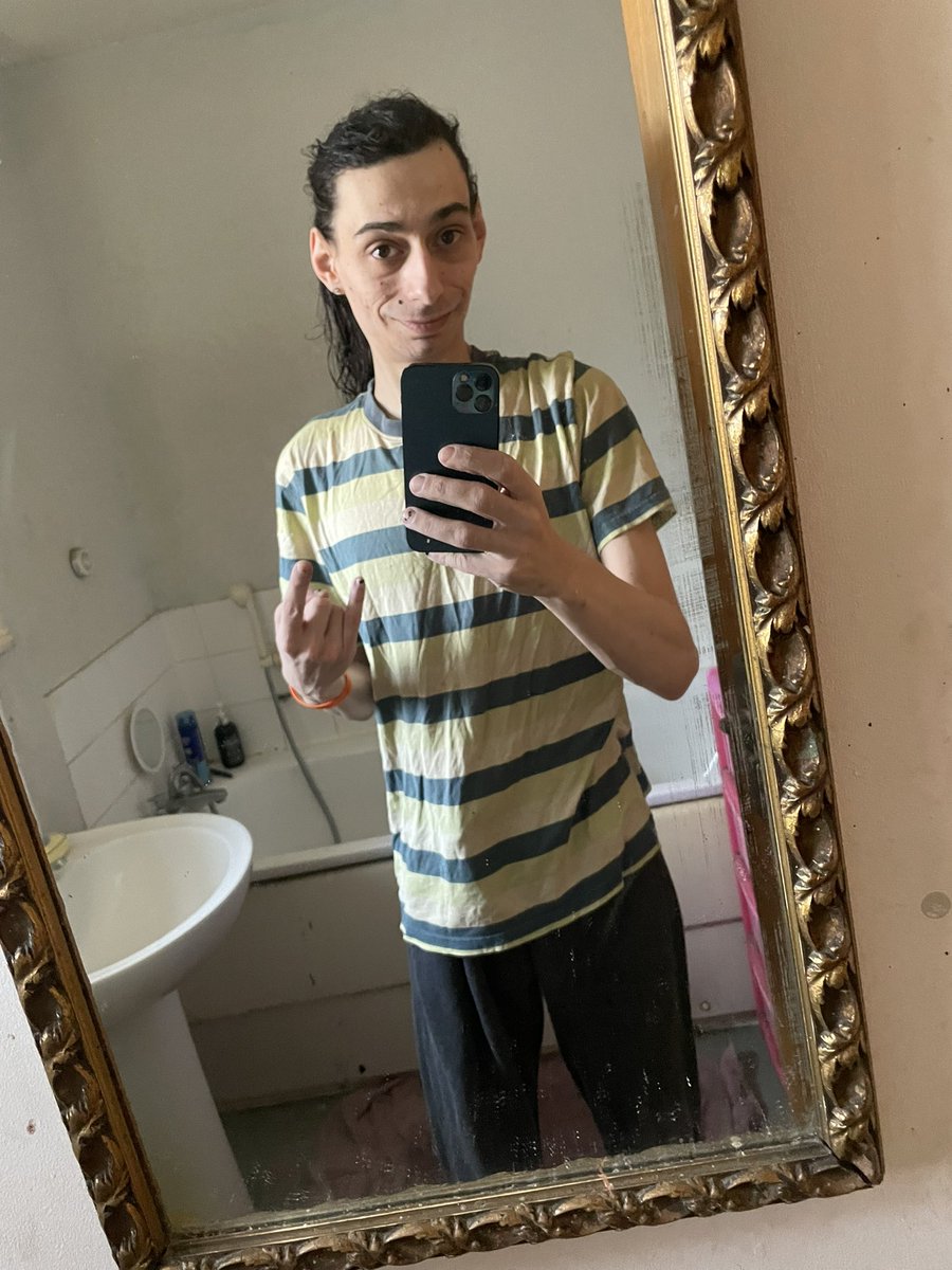 soullreaveryin's tweet photo. Out the tub 🛁 feeling fresh to death baybeee haha https://t.co/lPPEJzkdlA