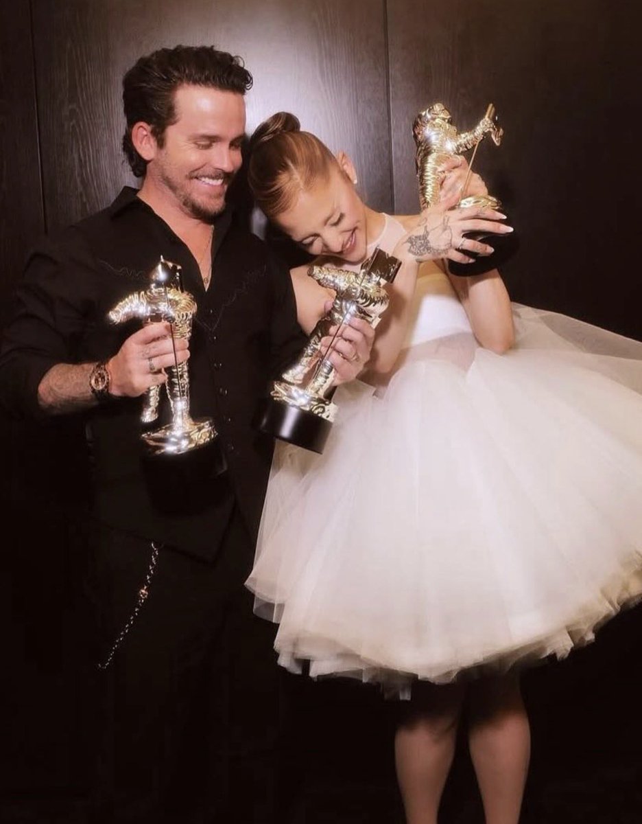 Buzzing Pop tweet media