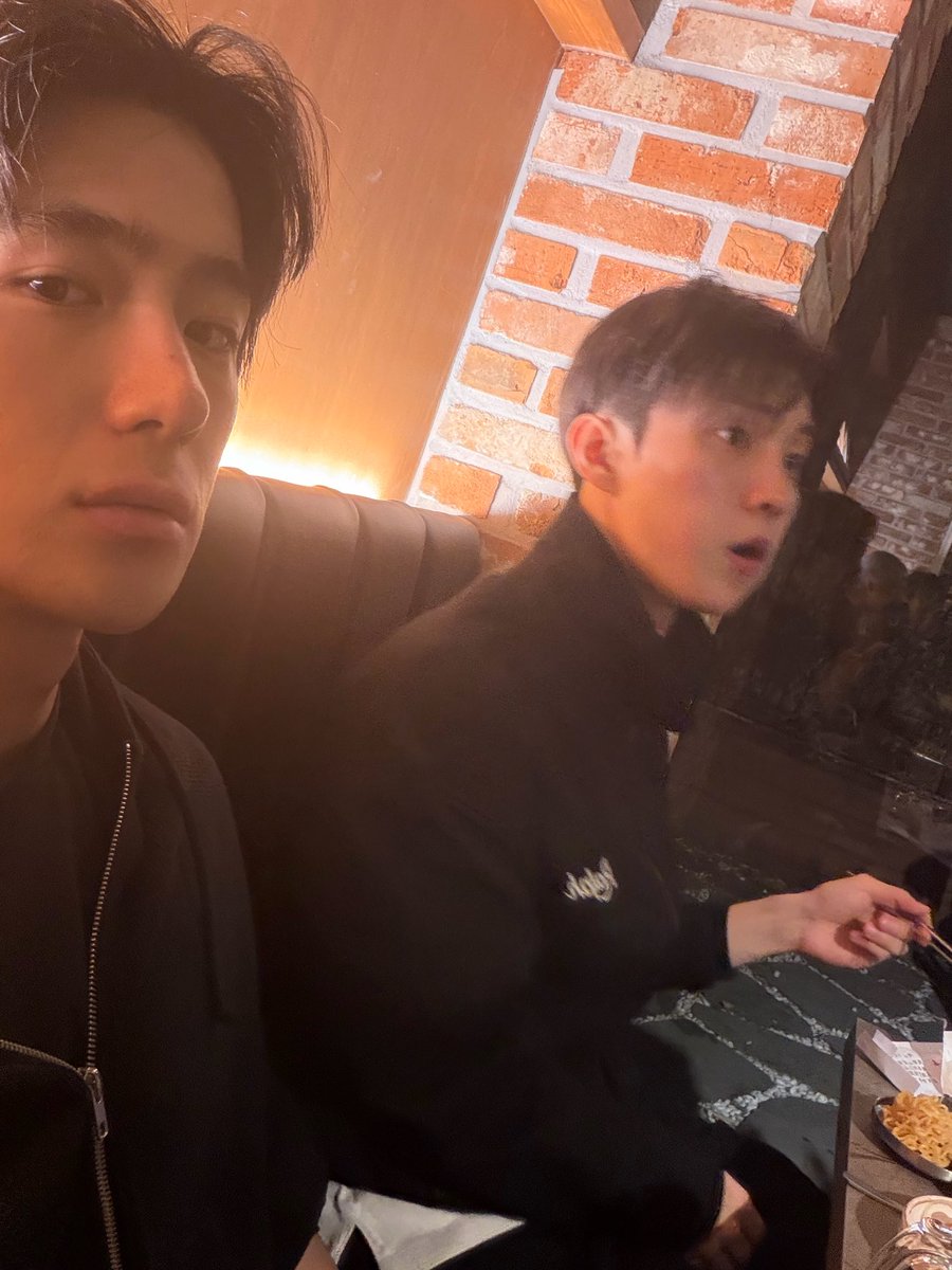 코이 tweet media