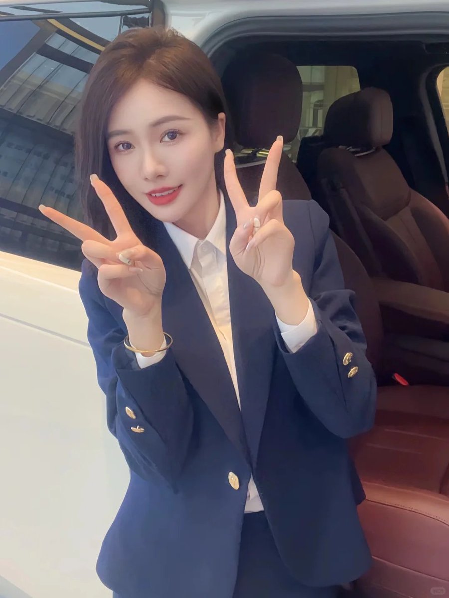 BMW李芸 tweet media