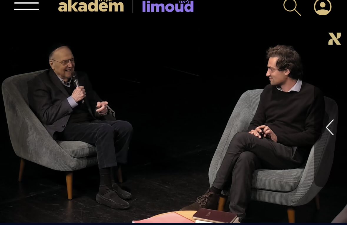 fsju's tweet photo. Nous apprenons le décès du grand penseur Juif Armand Abecassis; nous avons organisé une soirée avec lui, @ElietteAbk6 et @na_devers pour Akadem. Une pensée libre, engagée , plurielle qui va nous manquer. Nous partageons notre peine auprès de sa famille

 https://t.co/aWEyE9wDpd https://t.co/UVO8CGndW0