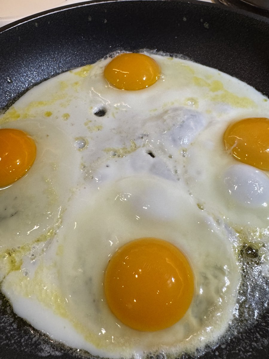 krezae's tweet image. What’s required on your over easy eggs? Us: 
#BreakfastStories
#livinganywhere #roadtrip