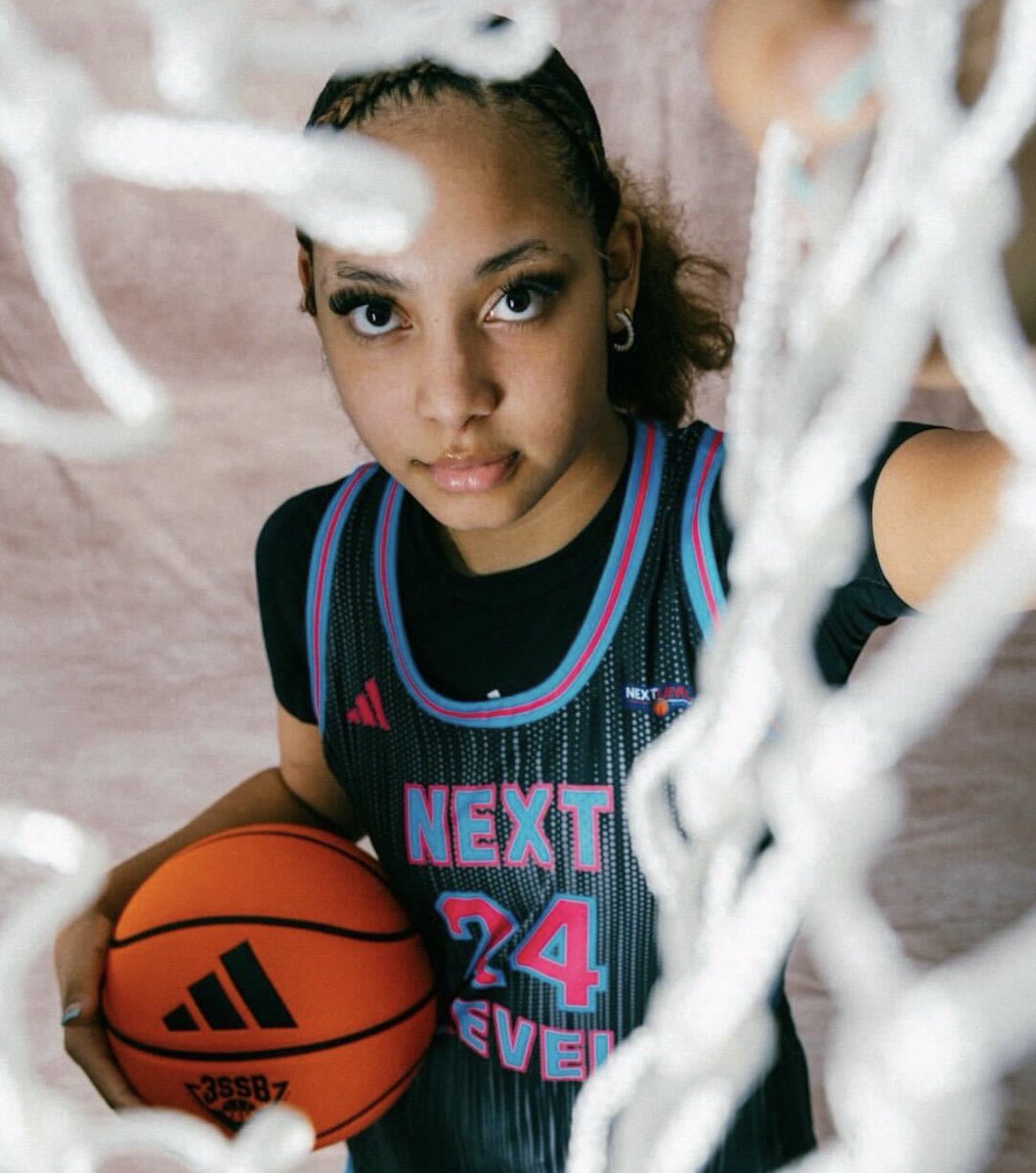 Samantha A McClain tweet media