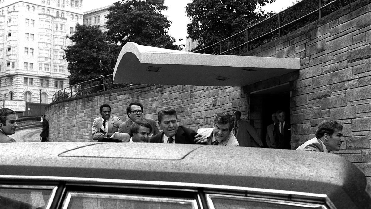 sannasaheritage's tweet photo. History repeats at the #WashingtonHilton. President #DonaldTrump survived an attempted attack at the same venue where President #RonaldReagan was shot in 1981. 

Photo Credits: @TIME 

#WhiteHouseCorrespondentsDinner https://t.co/8tcwhOuWkU