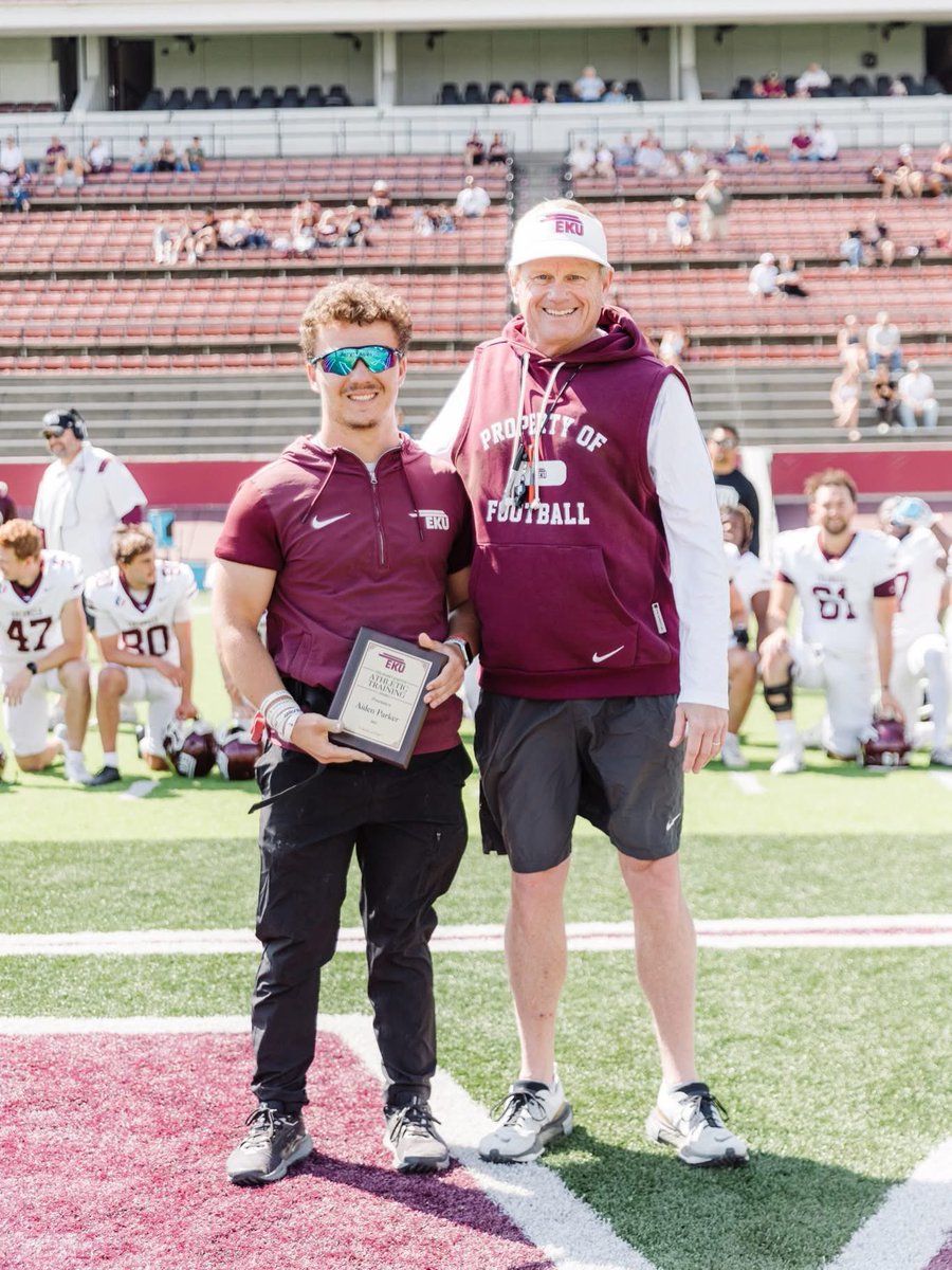 MCentral_FB's tweet photo. 👏🏈
Congratulations to 
Aiden Parker on receiving the Bobby Barton AT Award &amp;
Brady Worrix on earning the Roy Kidd Manager Scholarship!

Your hard work and dedication to the game of 🏈 hasn’t gone unnoticed. 
Keep leading the way!
—
+1
@EKUFootball 
#ForTheTRIBE https://t.co/nM8ku3DEzX