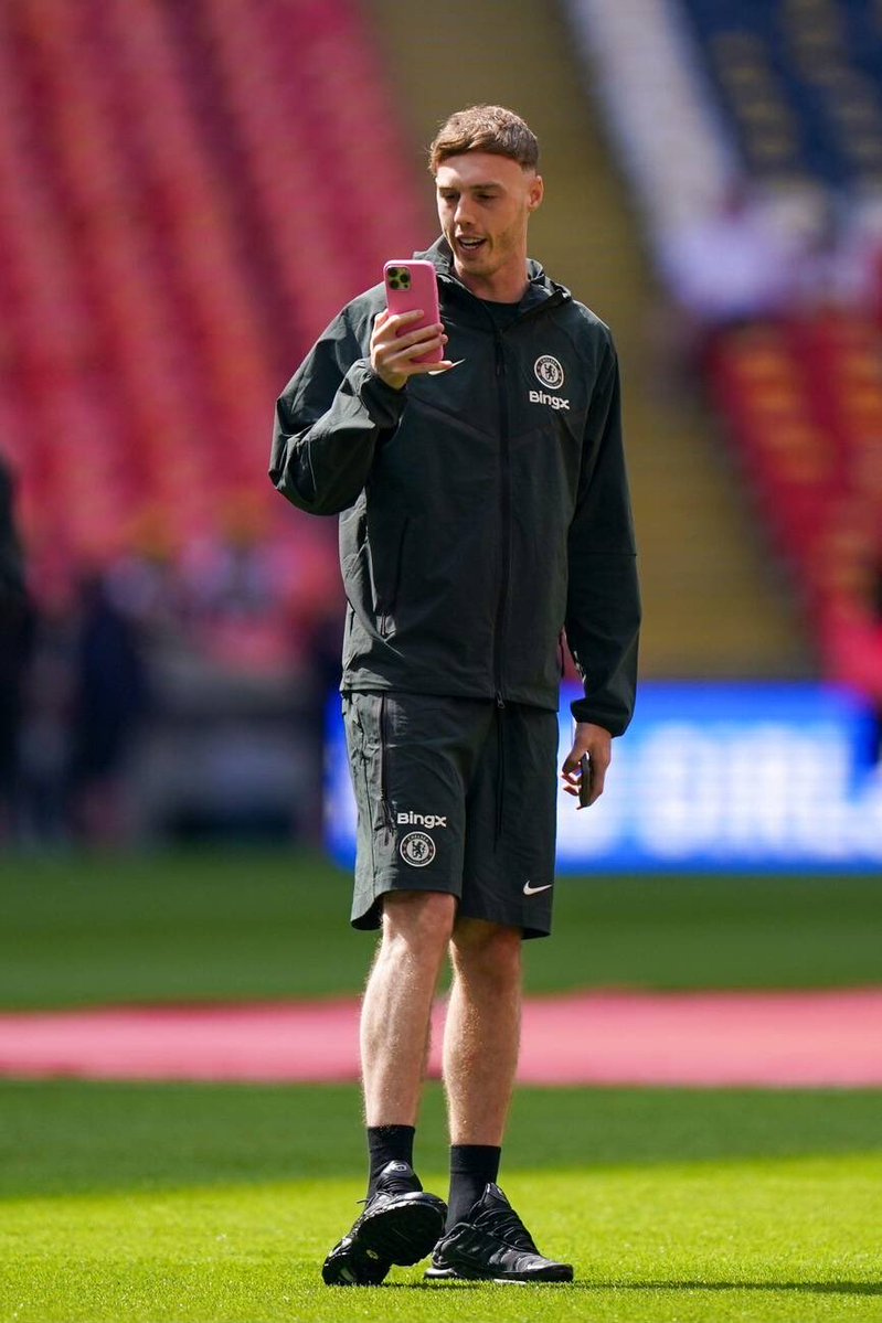 (CFC) OBEY tweet media