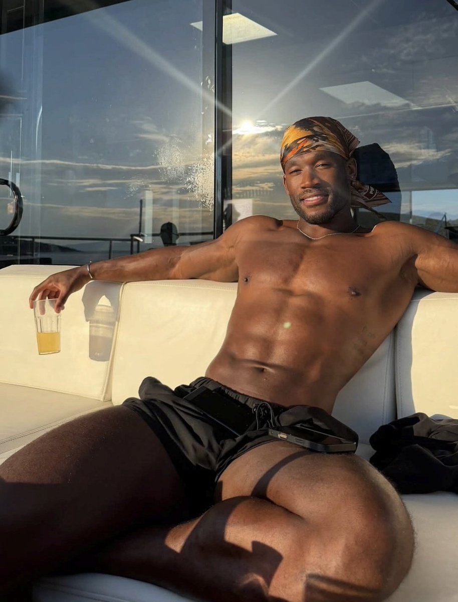 𝑵𝑰𝑪𝑶 𝑹𝑶𝑩𝑰𝑵 tweet media