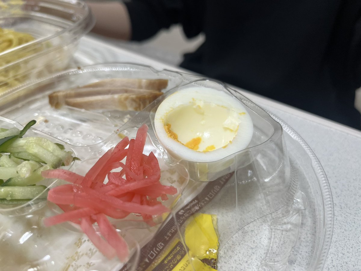 内山茉莉 tweet media