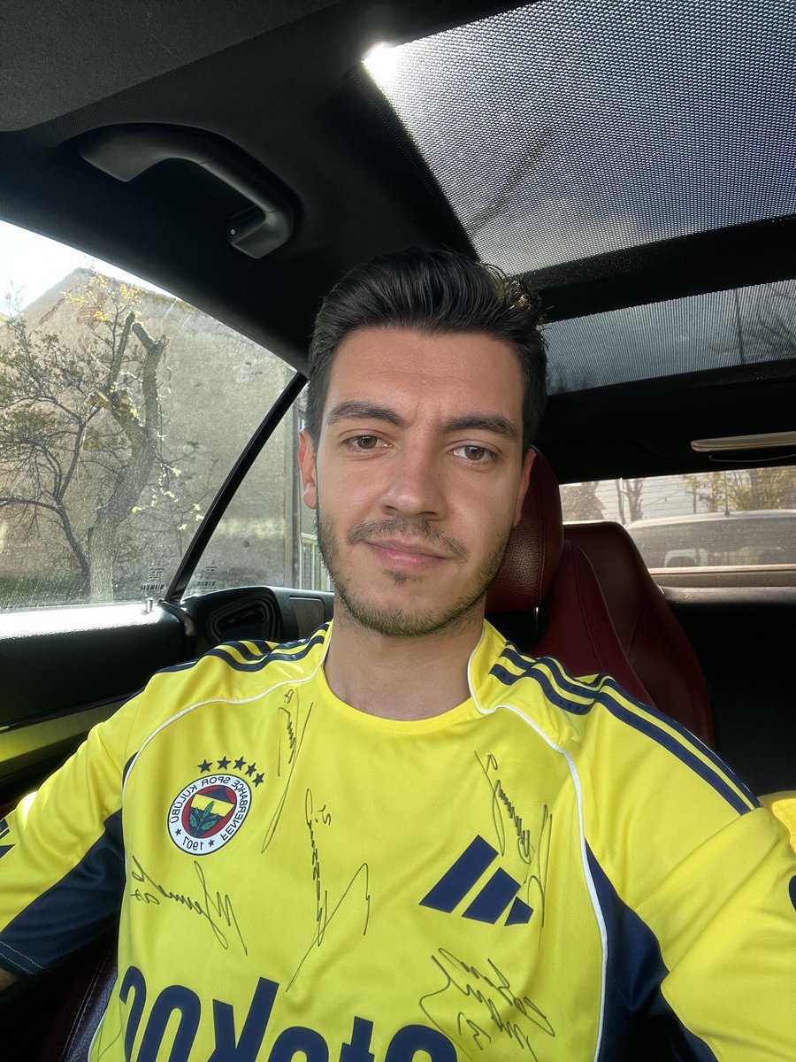 Engin tweet media