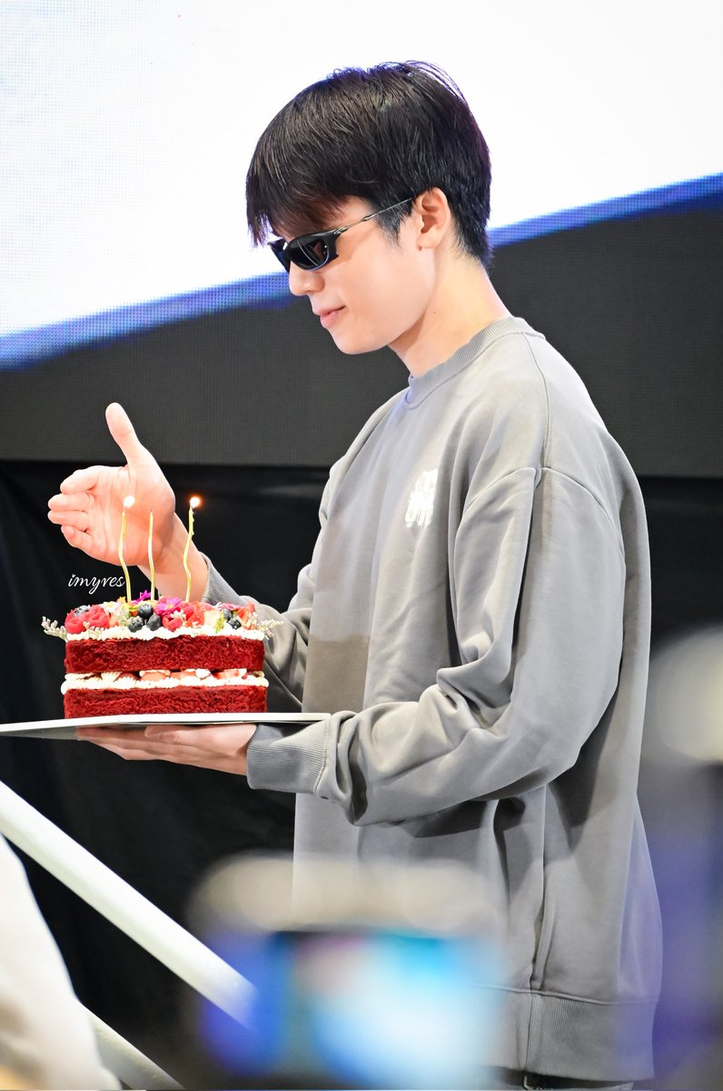 ❥･𝒀𝒗𝒆𝒔 ۫Ꮺ⋆🐈‍⬛🍓 tweet media