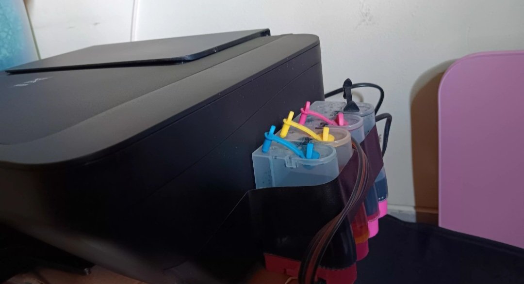 Blue sky tweet media