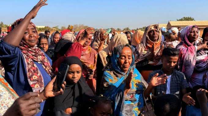 samira74k's tweet photo. @FT UAE paid Colombian mercenaries to help Sudan militants commit genocide
https://t.co/EgNfT1xLbD https://t.co/MtVUO0d9rq