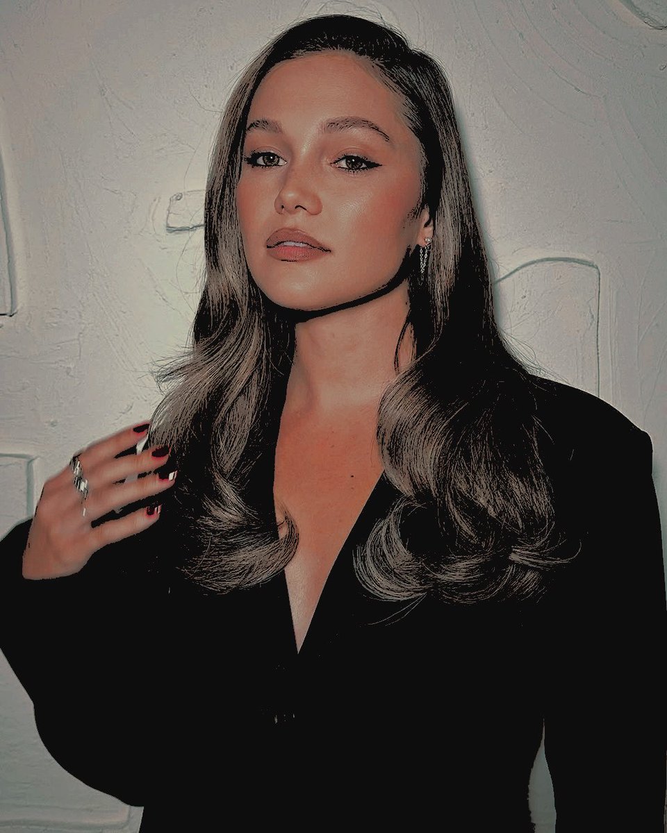 `• 𝕷𝒚𝒗. tweet media