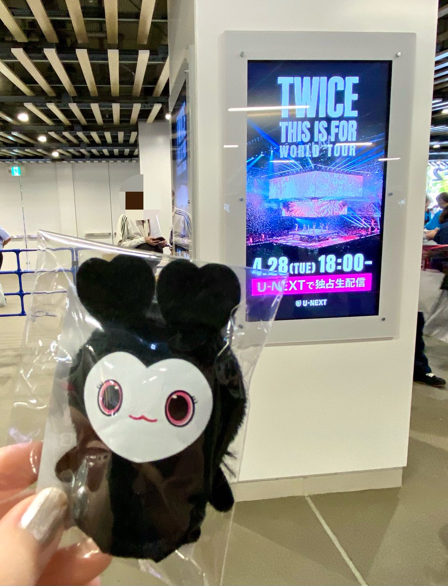 TWICE国立行って来た〜🥰🫶楽しかった〜！！ 裸一貫の私に運営が